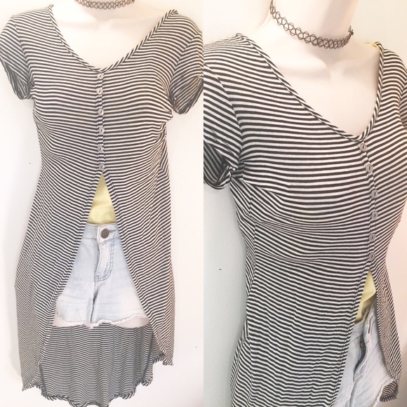 Rue21 Dresses & Skirts - ⬇️Black and White Striped T-shirt Dress Front Slit